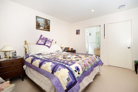 Photo of property in 6 Espalier Drive, Henderson, Auckland, 0612