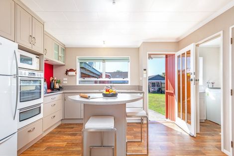 Photo of property in 61 Terry Crescent, Milson, Palmerston North, 4414