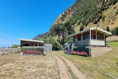 Photo of property in 402 Tora Farm Settlement Road, Tora, Martinborough, 5782