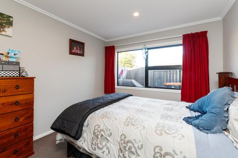 Photo of property in 1 Angelina Way, Kelvin Grove, Palmerston North, 4414