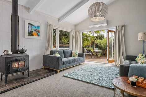 Photo of property in 62a Chatsworth Road, Silverstream, Upper Hutt, 5019