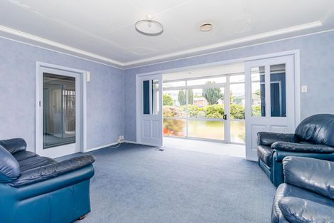 Photo of property in 1 Dixon Street, Waimate, 7924