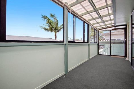 Photo of property in 32 Clendon Avenue, Papatoetoe, Auckland, 2025