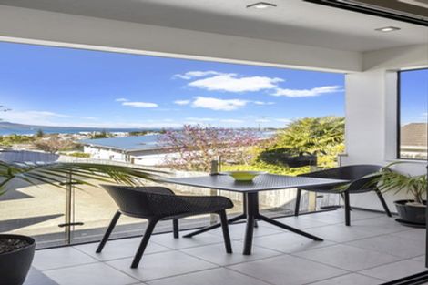 Photo of property in 34a Seaview Road, Castor Bay, Auckland, 0620