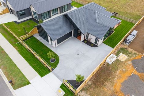 Photo of property in 4 Nau Mai Road, Clevedon, 2582