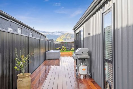 Photo of property in 19 Dunn Street, Lake Hawea, 9382