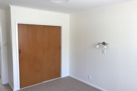 Photo of property in 17 Sunrise Boulevard, Tawa, Wellington, 5028