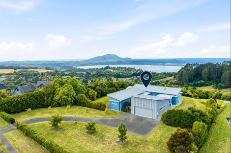 Photo of property in 127 Highland Drive, Acacia Bay, Taupo, 3385