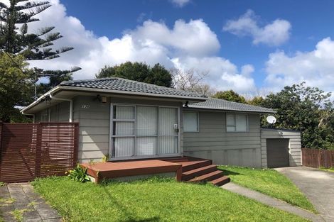 Photo of property in 136 Waimumu Road, Massey, Auckland, 0614