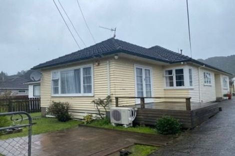 Photo of property in 77 Fraser Street, Wainuiomata, Lower Hutt, 5014