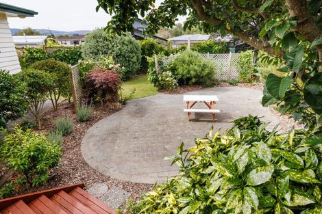 Photo of property in 5 Wigan Place, Hokowhitu, Palmerston North, 4410