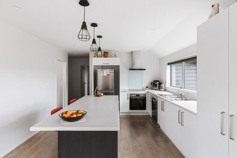 Photo of property in 14 Anglers Way, Omokoroa, 3114