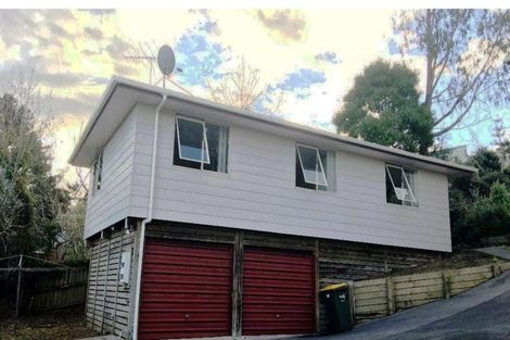 Photo of property in 21 Finn Place, Totara Vale, Auckland, 0629