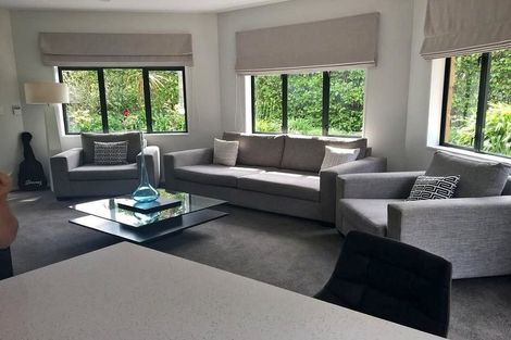 Photo of property in 92a Ranfurly Road, Alfriston, Auckland, 2105