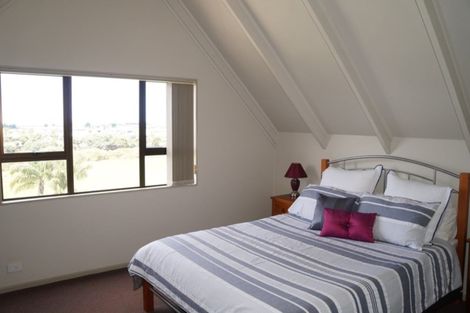 Photo of property in 17 Seaview Road, Ruakaka, 0116