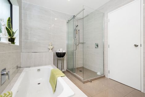 Photo of property in 32b Barberton Terrace, Red Hill, Papakura, 2110