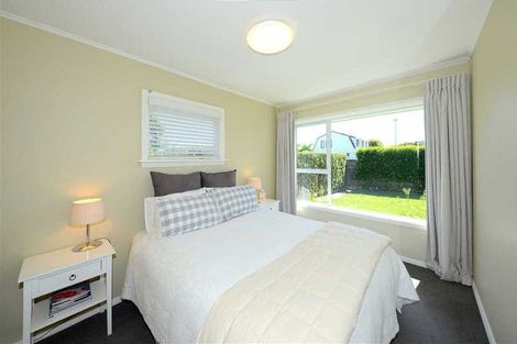 Photo of property in 8 Yardley Street Avonhead Christchurch City
