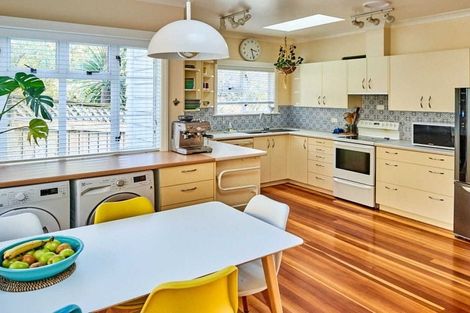 Photo of property in 341 Muritai Road, Eastbourne, Lower Hutt, 5013