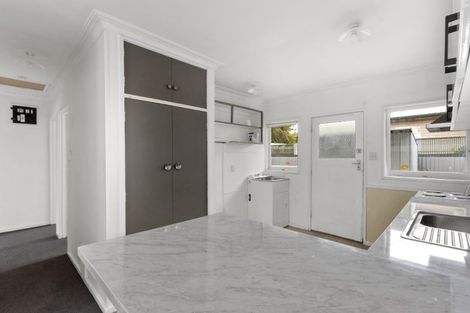 Photo of property in 2/504 Queen Street East, Hastings, 4122