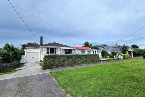 Photo of property in 18 Gisborne Terrace, Opunake, 4616