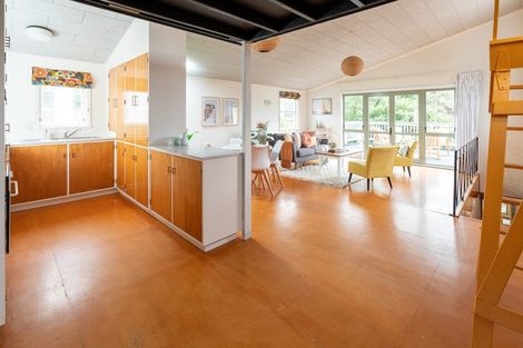 Photo of property in 162 Wellington Road, Paekakariki, 5034