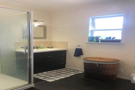 Photo of property in 55 Waipani Road, Te Atatu Peninsula, Auckland, 0610