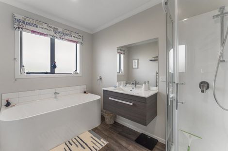 Photo of property in 12 Dow Chung Place, Otaki, 5512