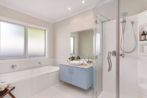 Photo of property in 17 Walnut Avenue, Strowan, Christchurch, 8052