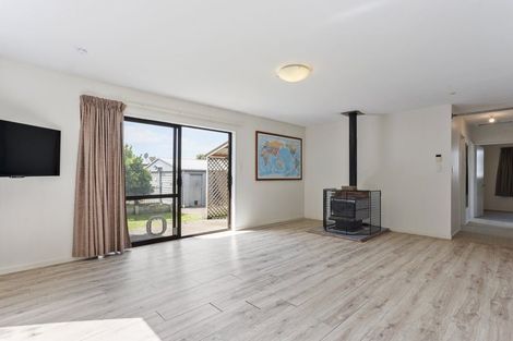 Photo of property in 2/156 Canon Street, Edgeware, Christchurch, 8013