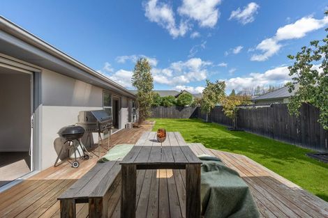 Photo of property in 5 Nerin Square, Lake Hayes, Queenstown, 9304