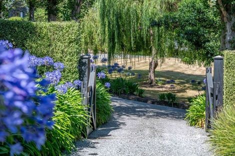 Photo of property in 6890 Christchurch Akaroa Road, Takamatua, 7581