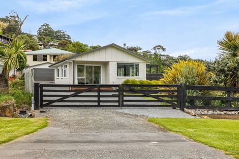 Photo of property in 2 Haywards Lane, Duvauchelle, 7581