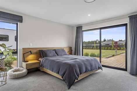 Photo of property in 77 Kingsdowne Drive, West Melton, 7618