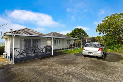 Photo of property in 82 Lincoln Park Avenue, Massey, Auckland, 0614