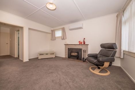 Photo of property in 3 Queen Street, Westport, 7825