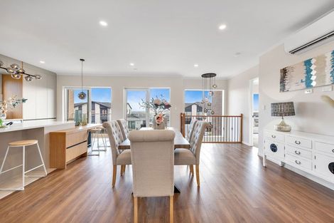 Photo of property in 25 Elevation Street, Flat Bush, Auckland, 2019