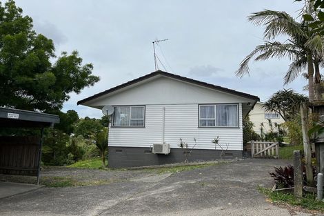 Photo of property in 32 Roick Parade, Glen Eden, Auckland, 0602