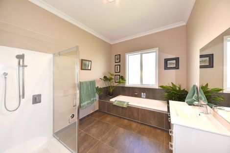 Photo of property in 122 Bishop Street, St Albans, Christchurch, 8014