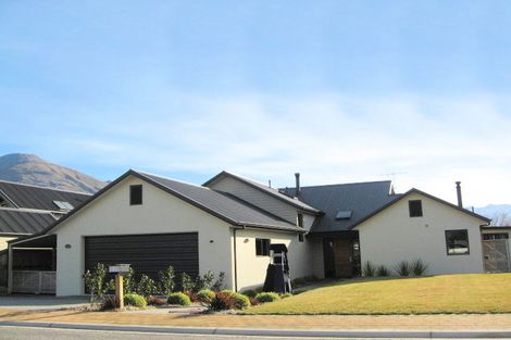 Photo of property in 4 Stonebrook Drive, Wanaka, 9305