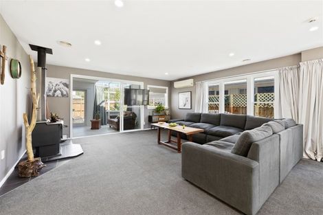 Photo of property in 9 Westburn Terrace, Burnside, Christchurch, 8041