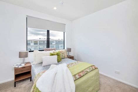 Photo of property in Apollo Apartments, 201/46 Rosedale Road, Rosedale, Auckland, 0632