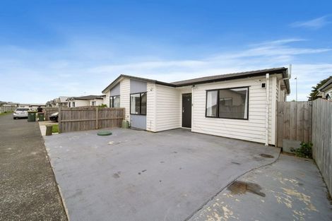 Photo of property in 11 Tuuhura Road, Pukekohe, 2120