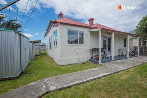 Photo of property in 68 Royal Crescent, Saint Kilda, Dunedin, 9012
