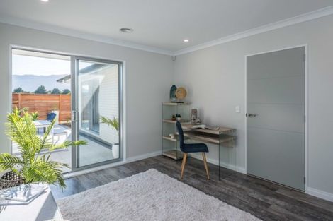 Photo of property in 2 Albizia Grove, Waikanae, 5036