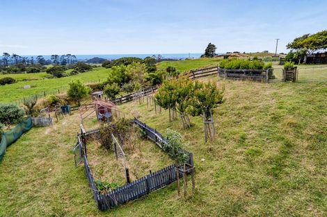 Photo of property in 1444 Carrington Road, Hurworth, New Plymouth, 4371