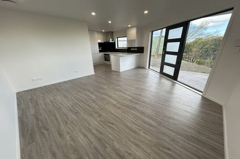 Photo of property in 338 Triangle Road, Massey, Auckland, 0614