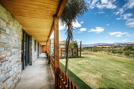 Photo of property in 17 Balneaves Lane, Albert Town, Wanaka, 9382