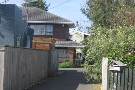 Photo of property in 2/5 Thornton Road, Milford, Auckland, 0620