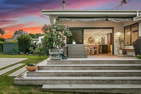 Photo of property in 8 Bosun Place, Te Atatu Peninsula, Auckland, 0610