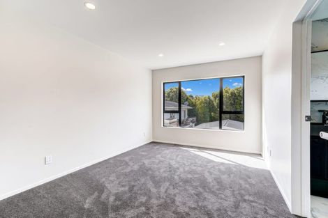 Photo of property in 40 Allington Road, Massey, Auckland, 0614